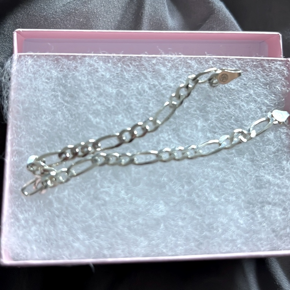 Brand new sterling silver 925 bracelet. 7mm